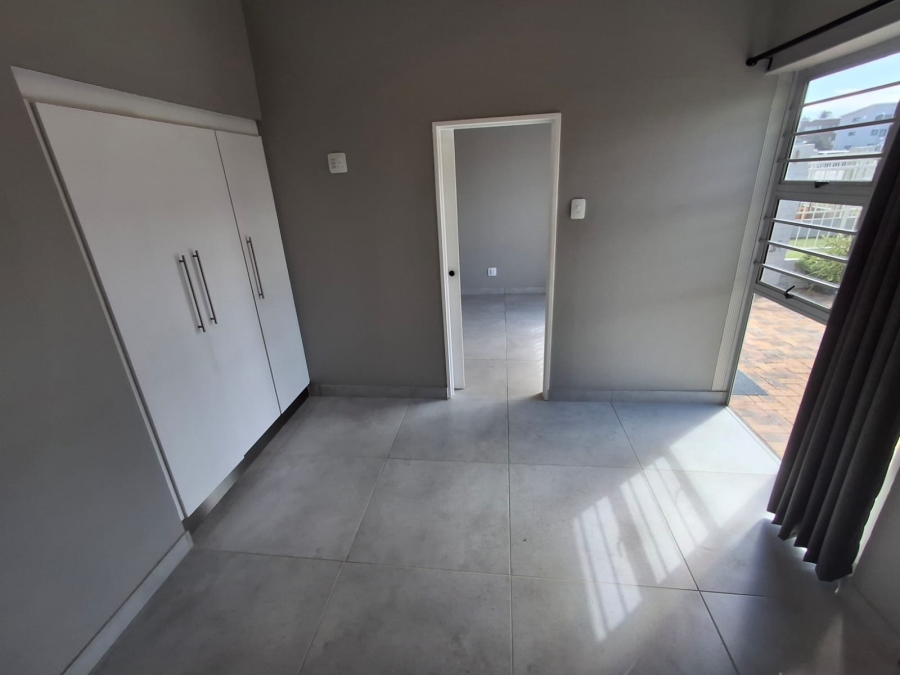 To Let 1 Bedroom Property for Rent in Summerstrand Eastern Cape